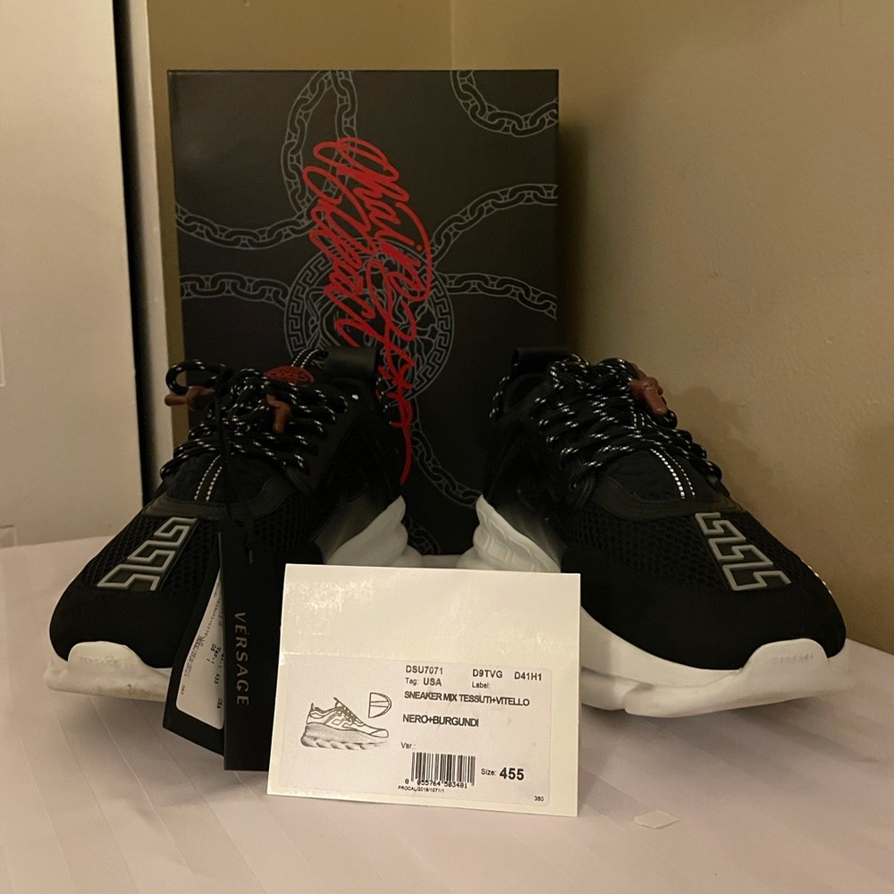 Men Versace Chain Reaction In Box!!